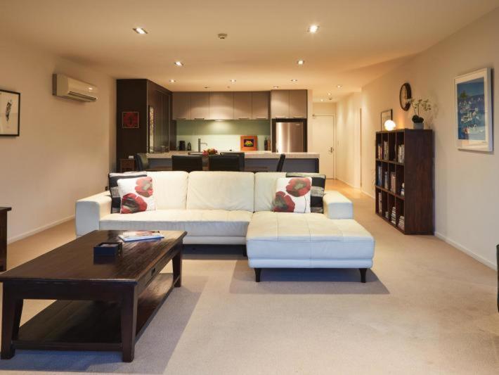 Pohutukawa Apartment Picton Exterior foto